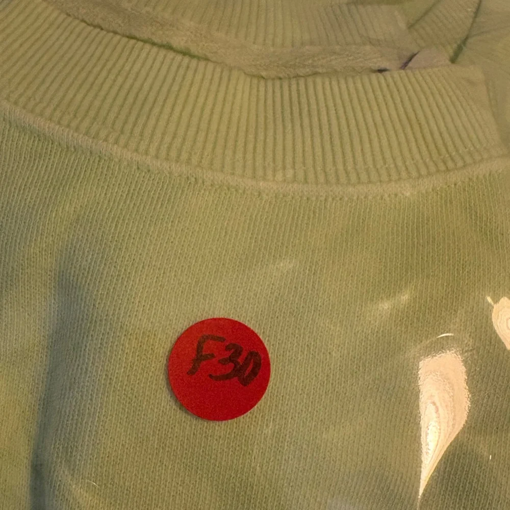 Old Navy Light Lime Pullover Sweatshirt Size 2X - Picture 8 of 8